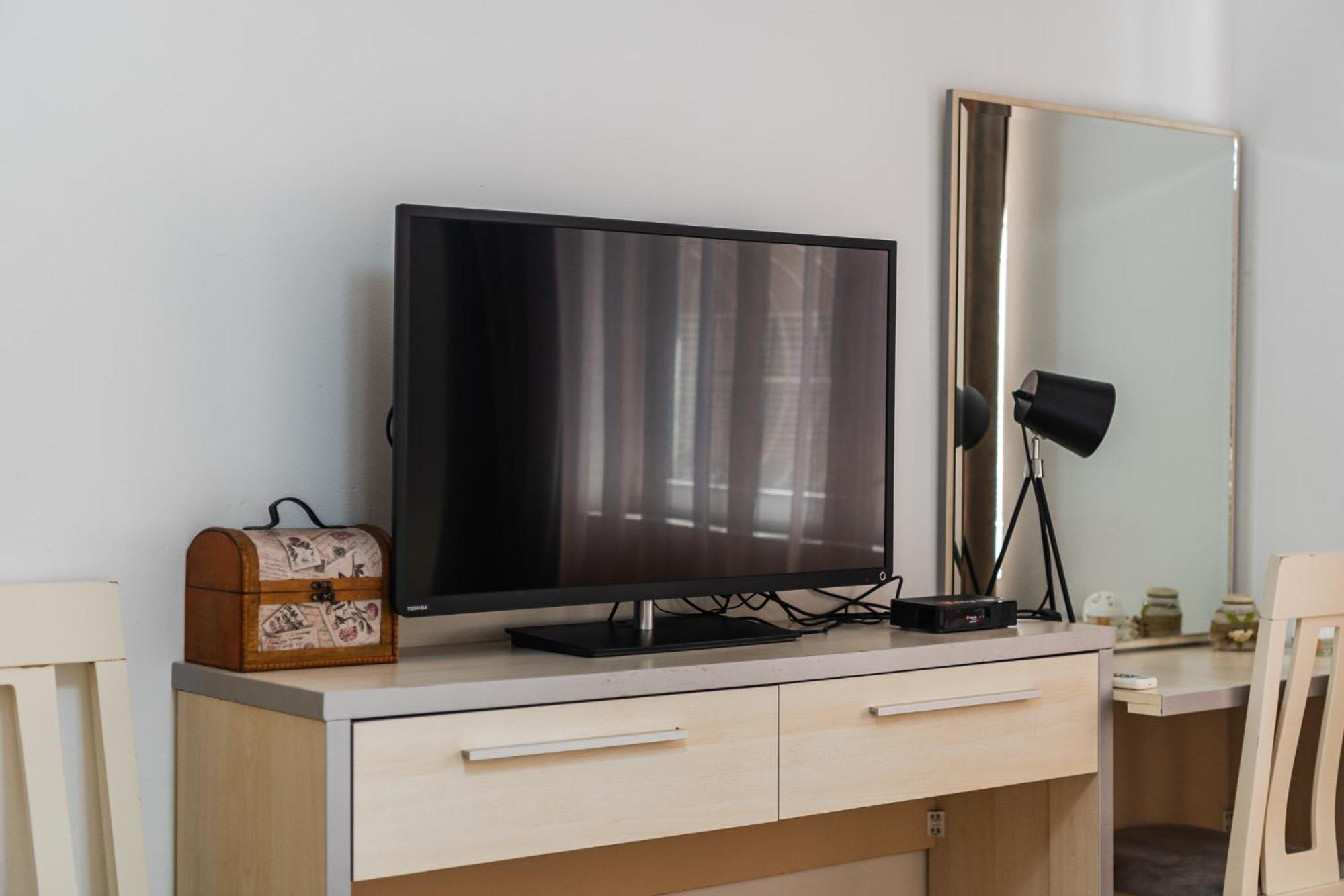 Noir Apartment By Kondo Stays Tirana Extérieur photo